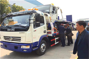 赫山汽车道路救援拖车价格